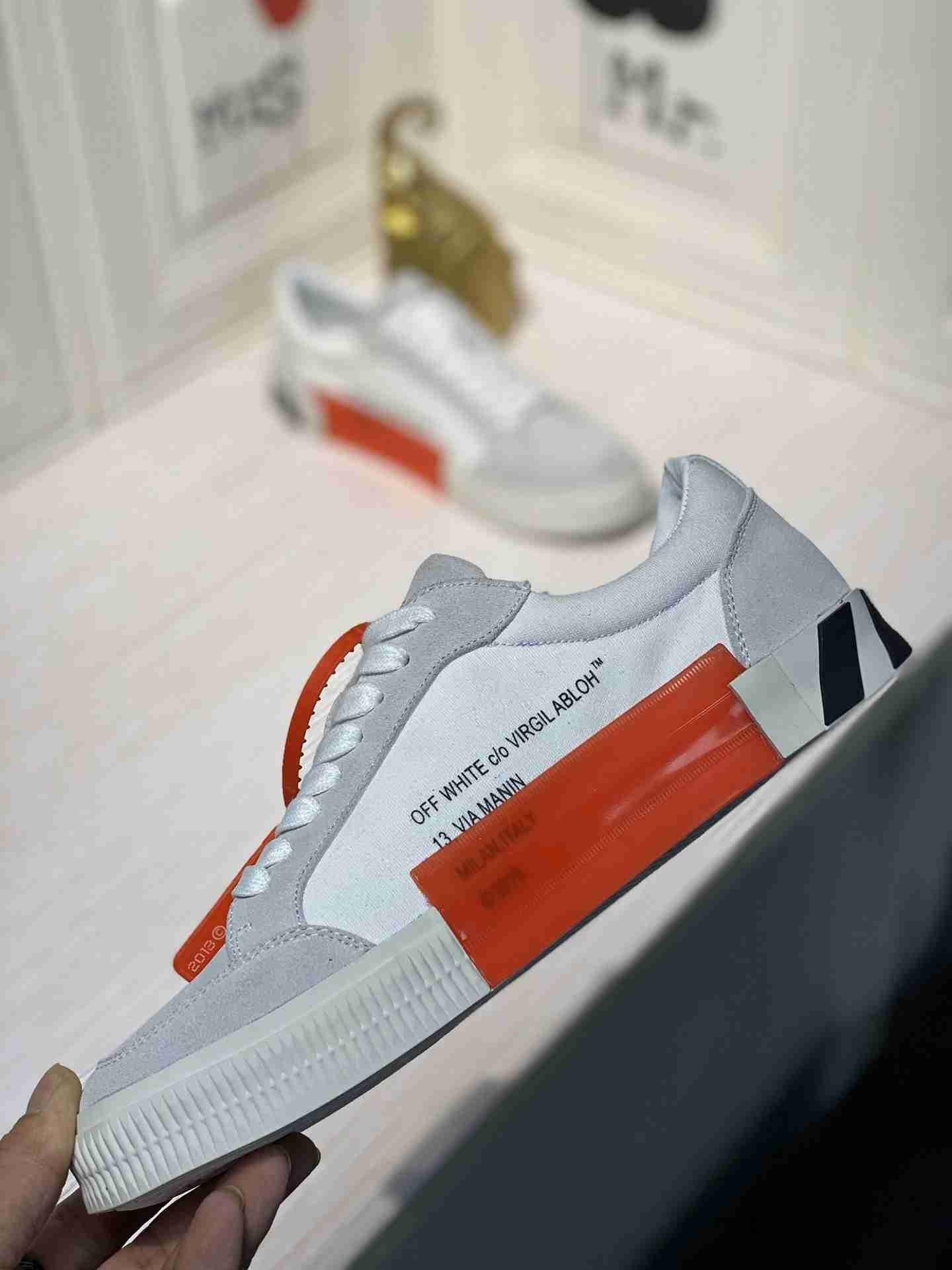 Off-White c/o Virgil Abloh inserti scamosciati