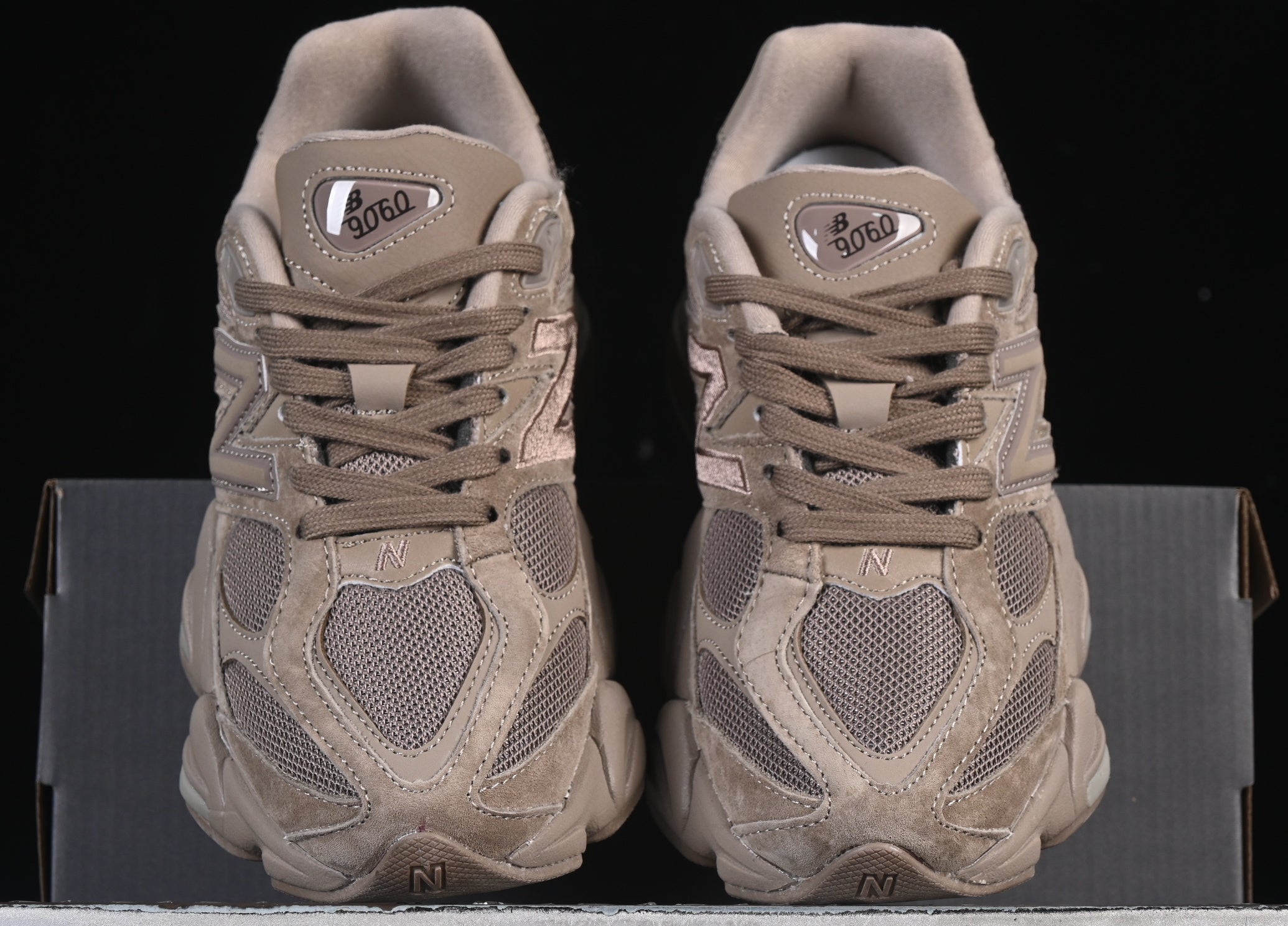 New Balance NB 9060 Chestnut