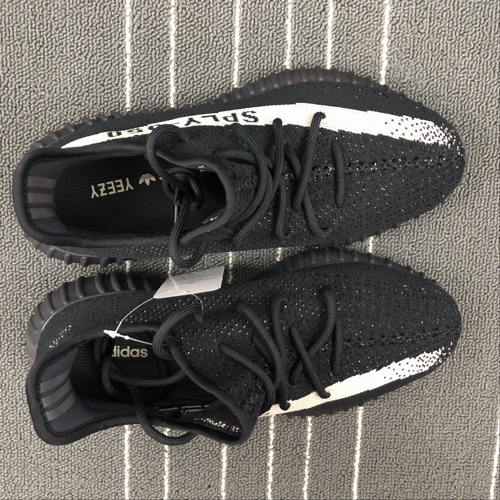 Yeezy Boost 350 V2 Oreo