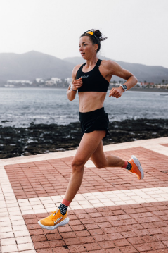 Hoka One One Carbon X3 arancione