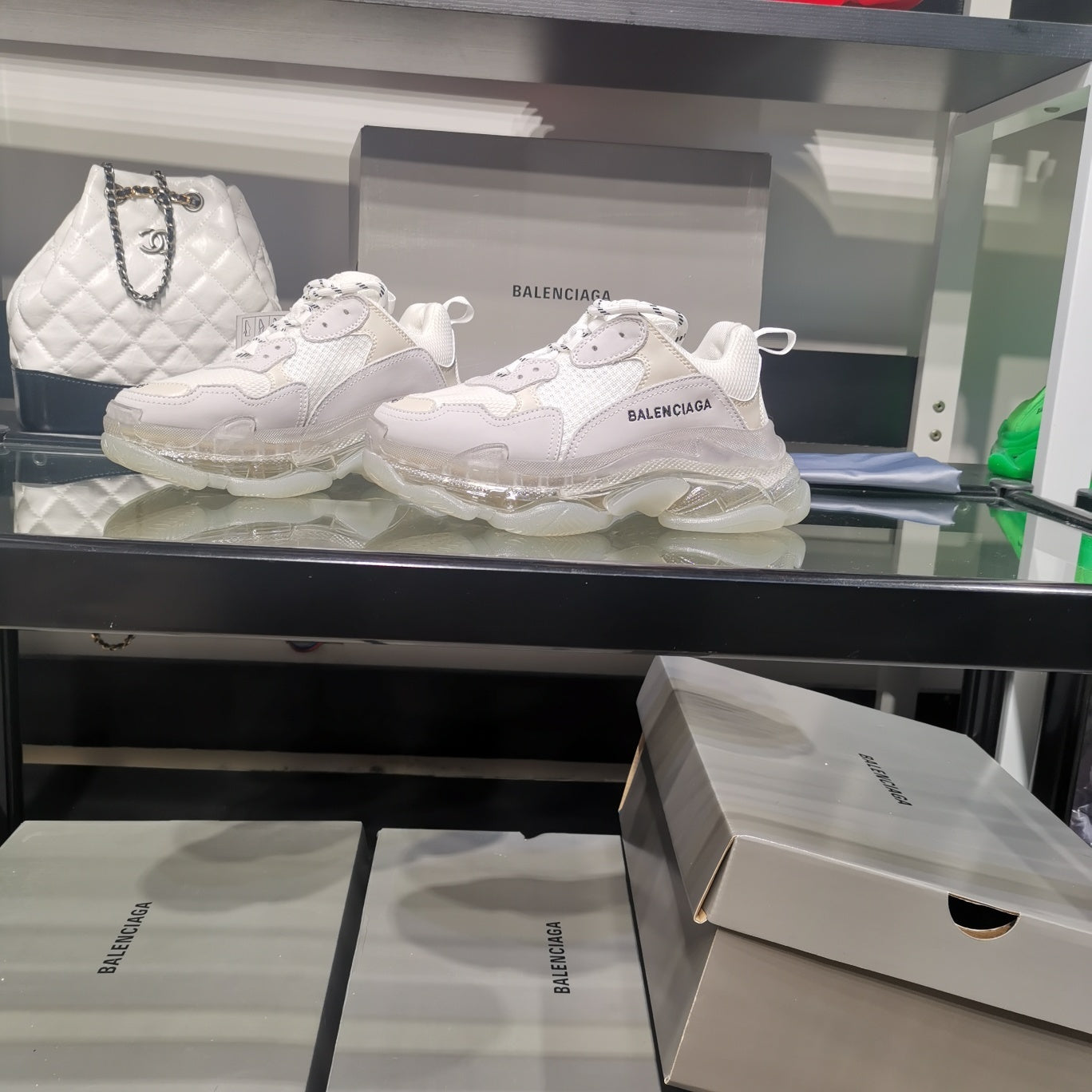 Balenciaga Sneakers Triple S bianco fondo trasparente