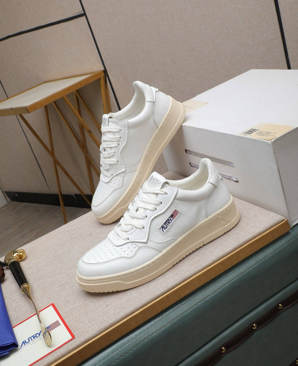 Autry Medalist Low sneakers bianca - VIBES MILANO