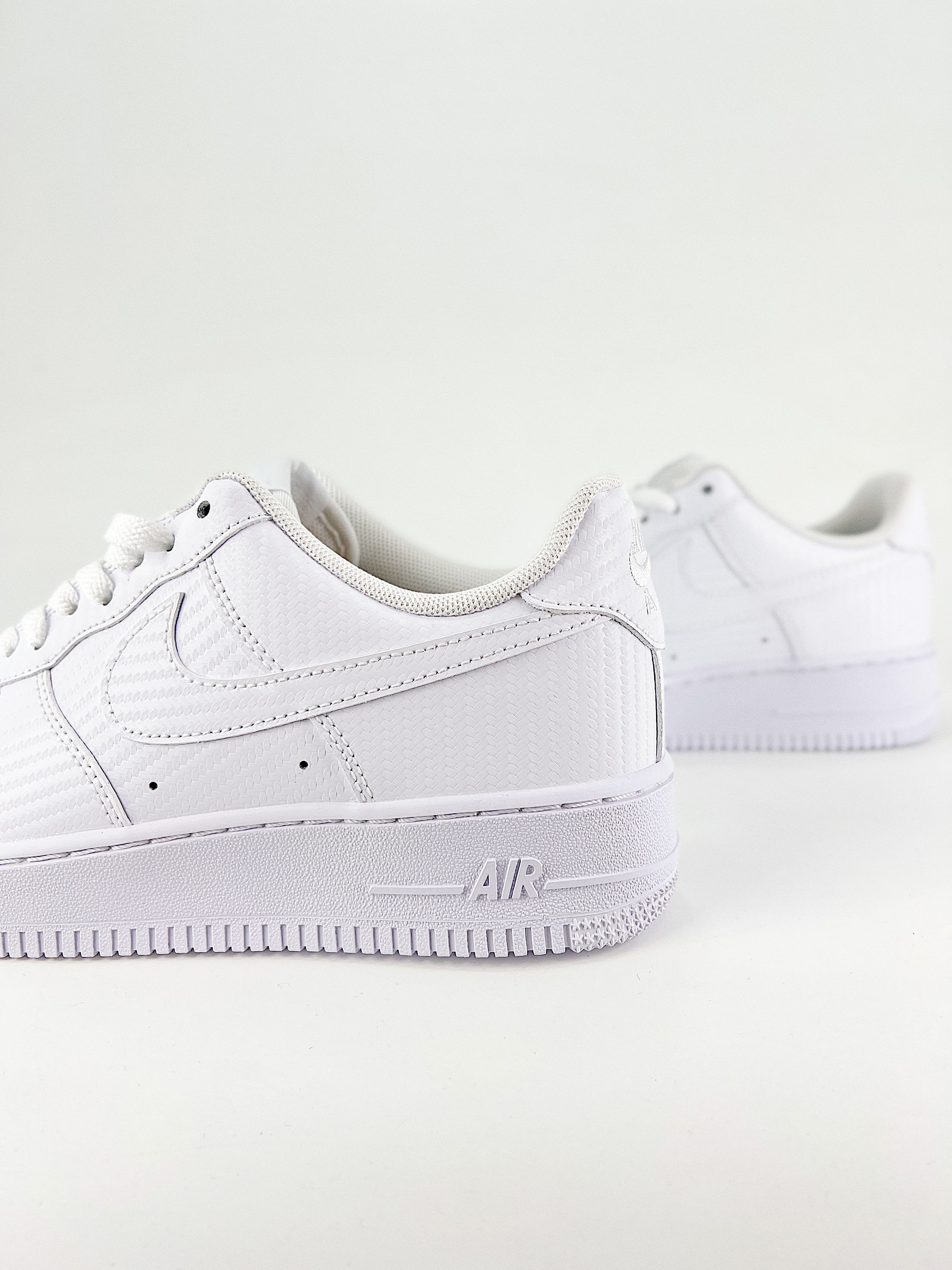 Nike Air Force 1 Low White Carbon Fiber (novità 2025)