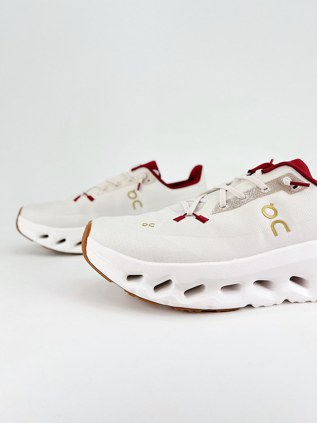On Cloud Running Cloudtilt Pearl Ivory