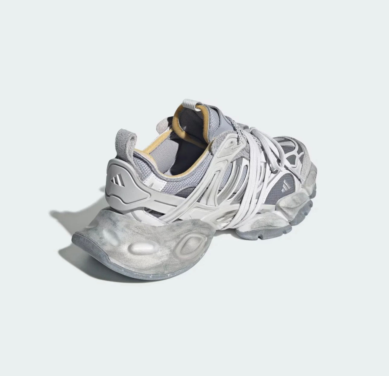 Adidas XLG Runner Deluxe sneakers Grey Silver - VIBES MILANO