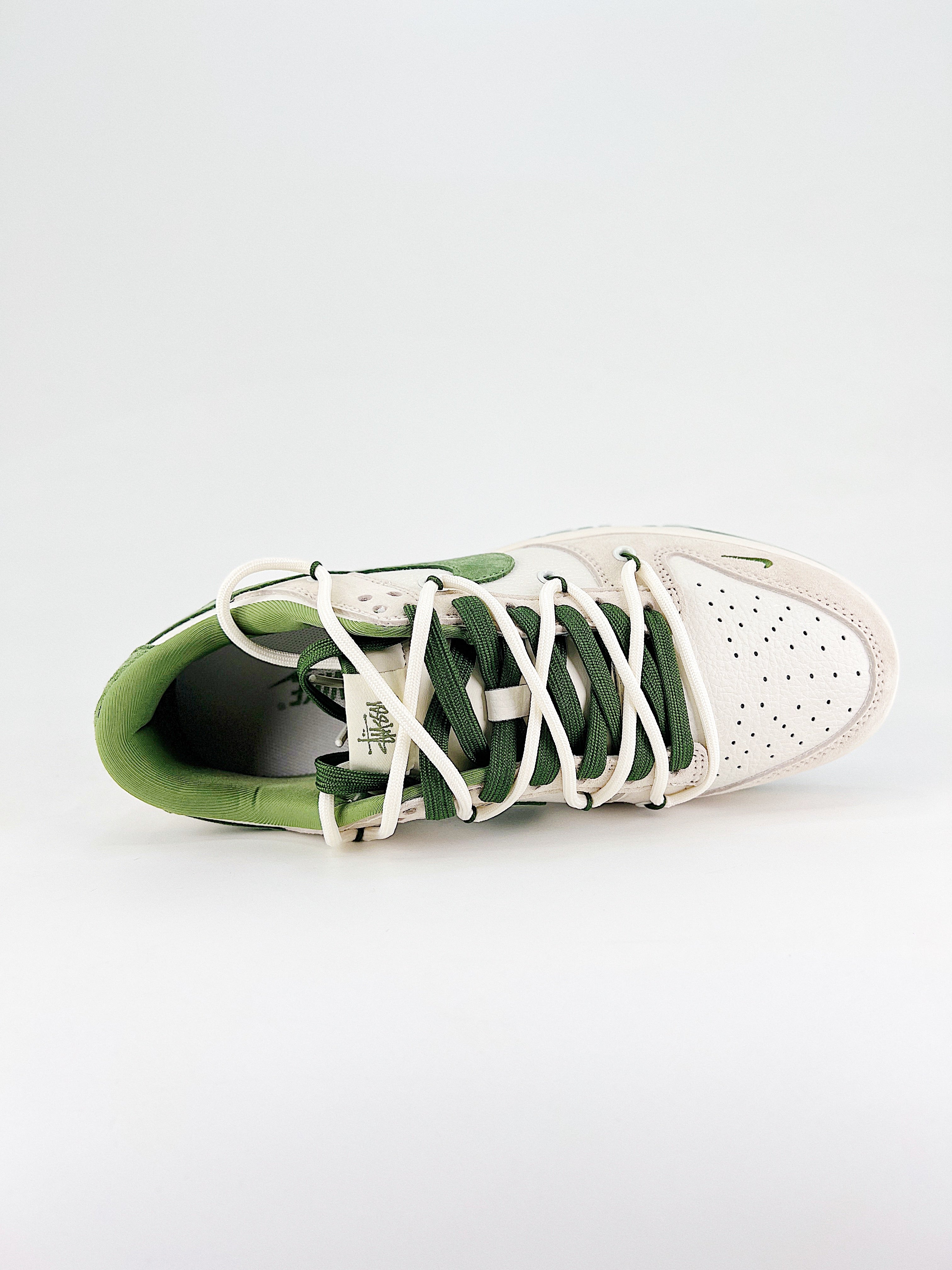 Nike New Dunk SB Low mod. Stussy verde