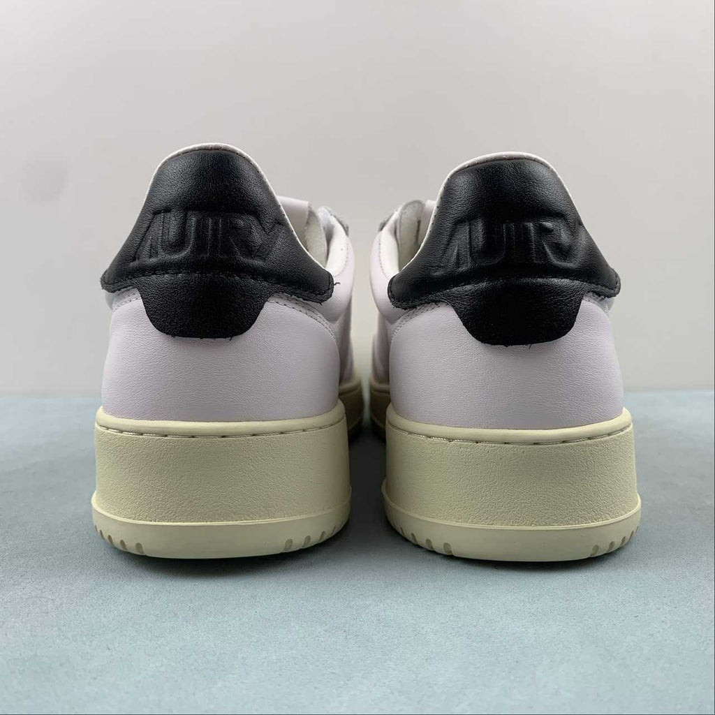 Autry Medalist Low bianca con talloncino nero