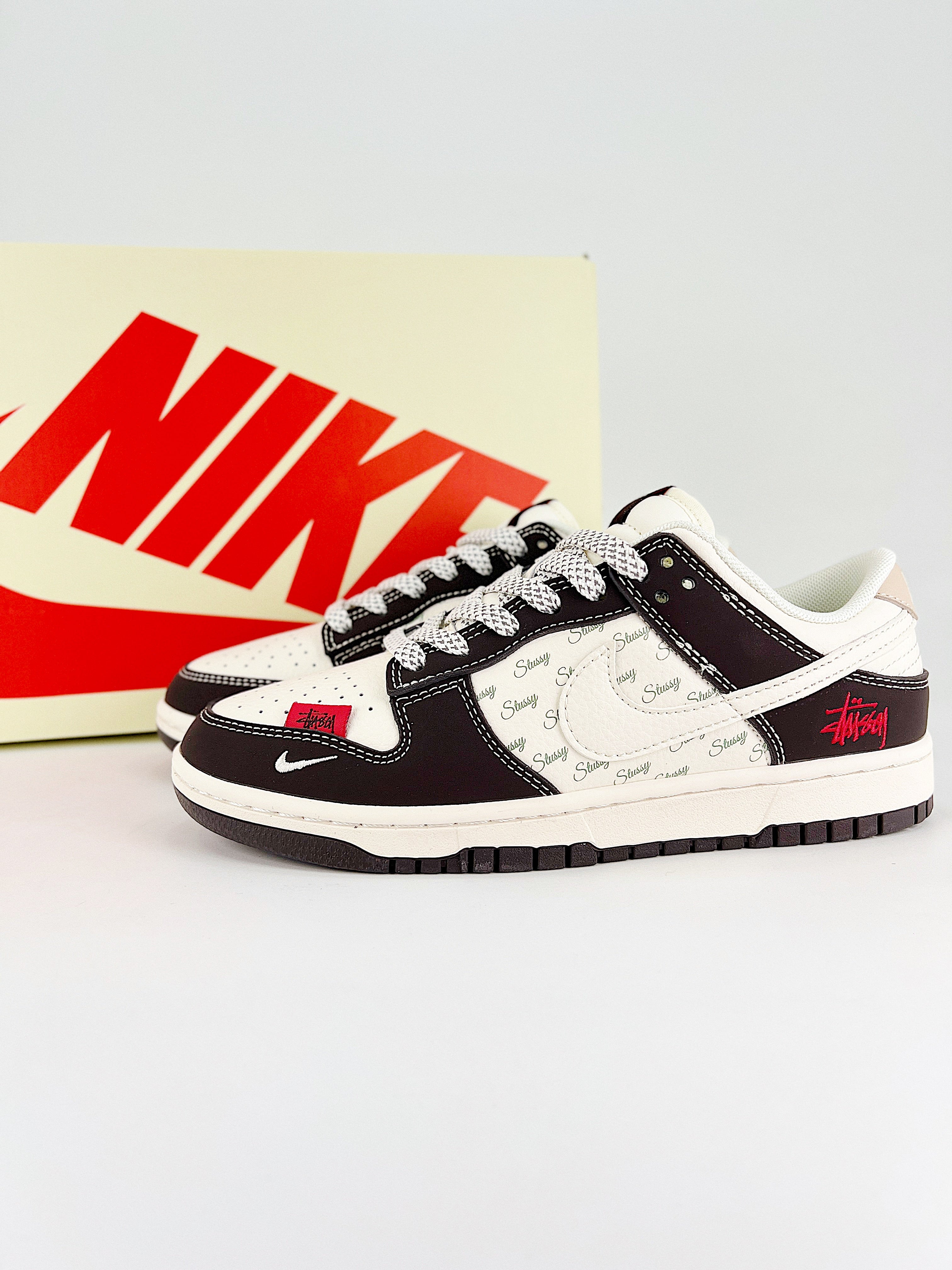 Nike New Dunk SB Low mod. Stussy nero bianco