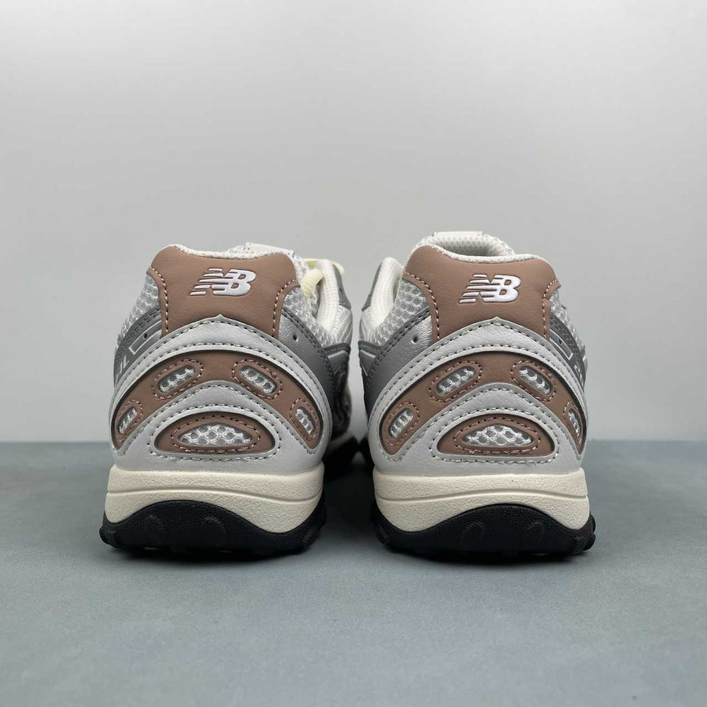 New Balance 204 L Silver Metallic Flat Taupe