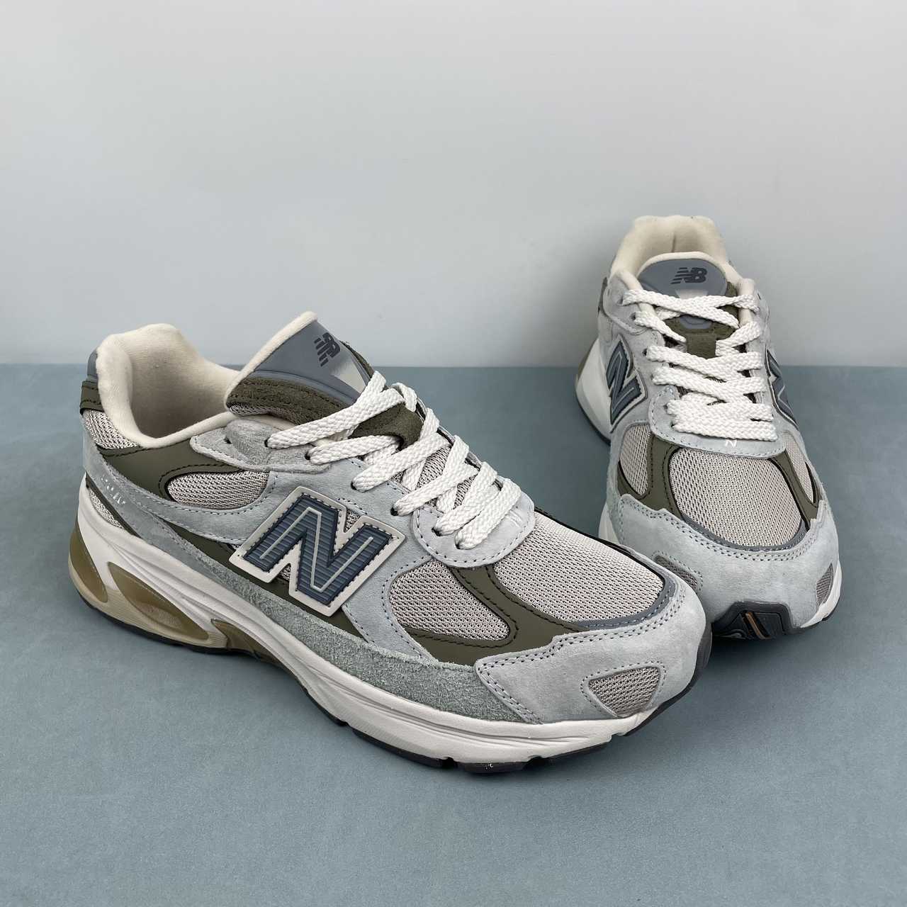 New Balance 2010 Grey White Brown
