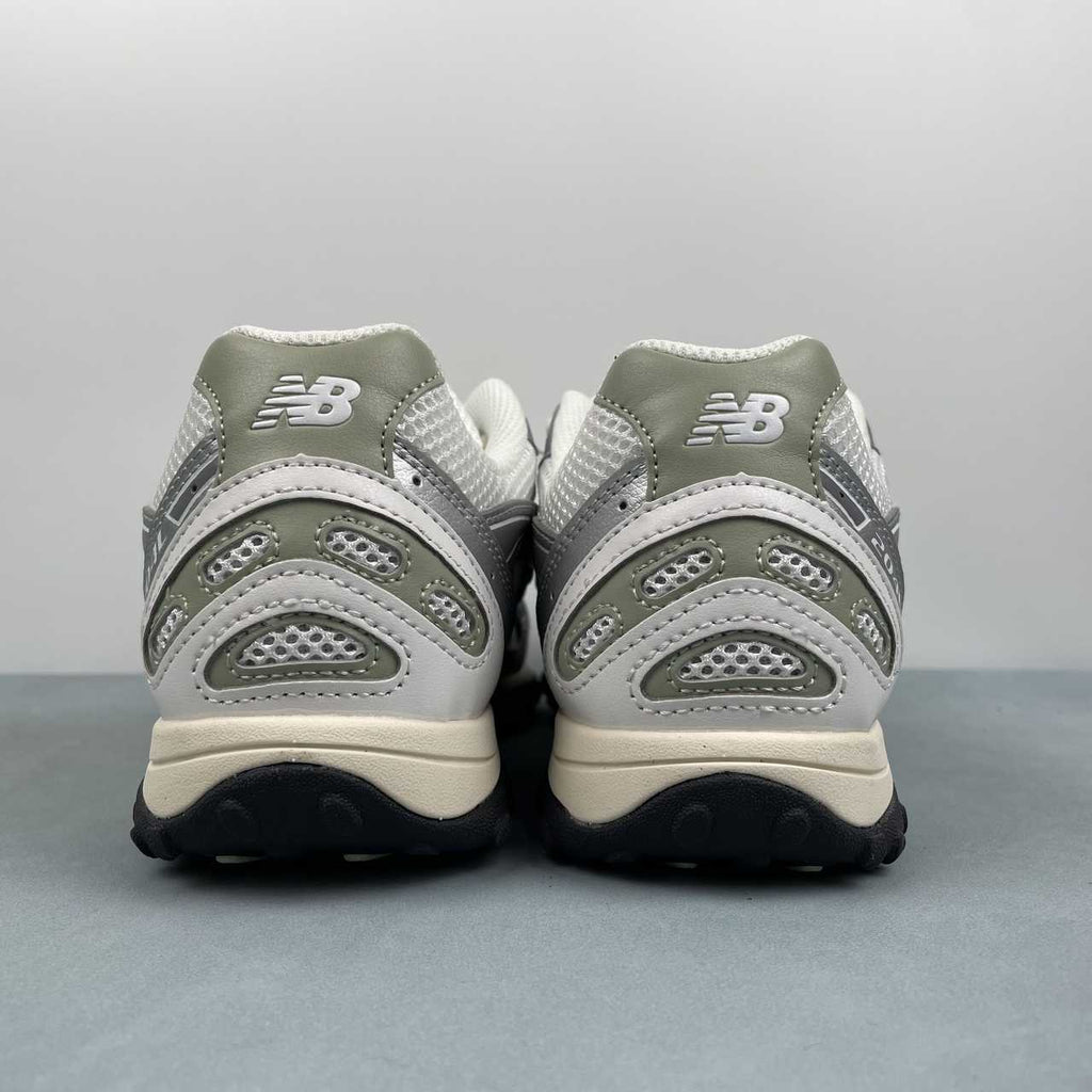 New Balance 204 L Silver Metallic Sage Green