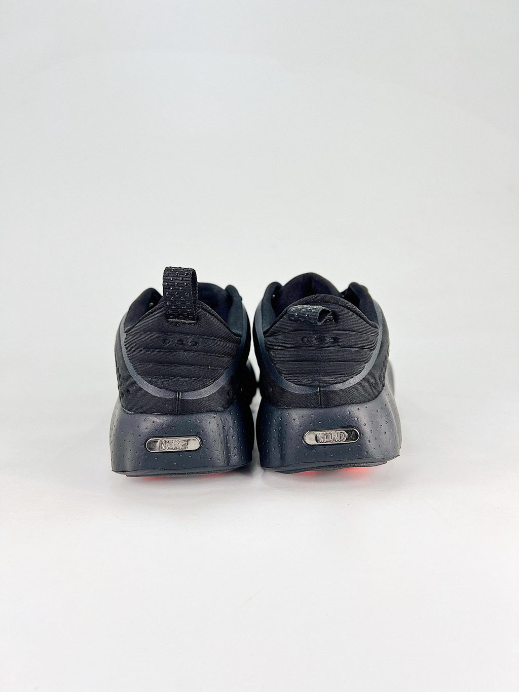 Nike Mind 002 Black Hyper Crimson - VIBES MILANO