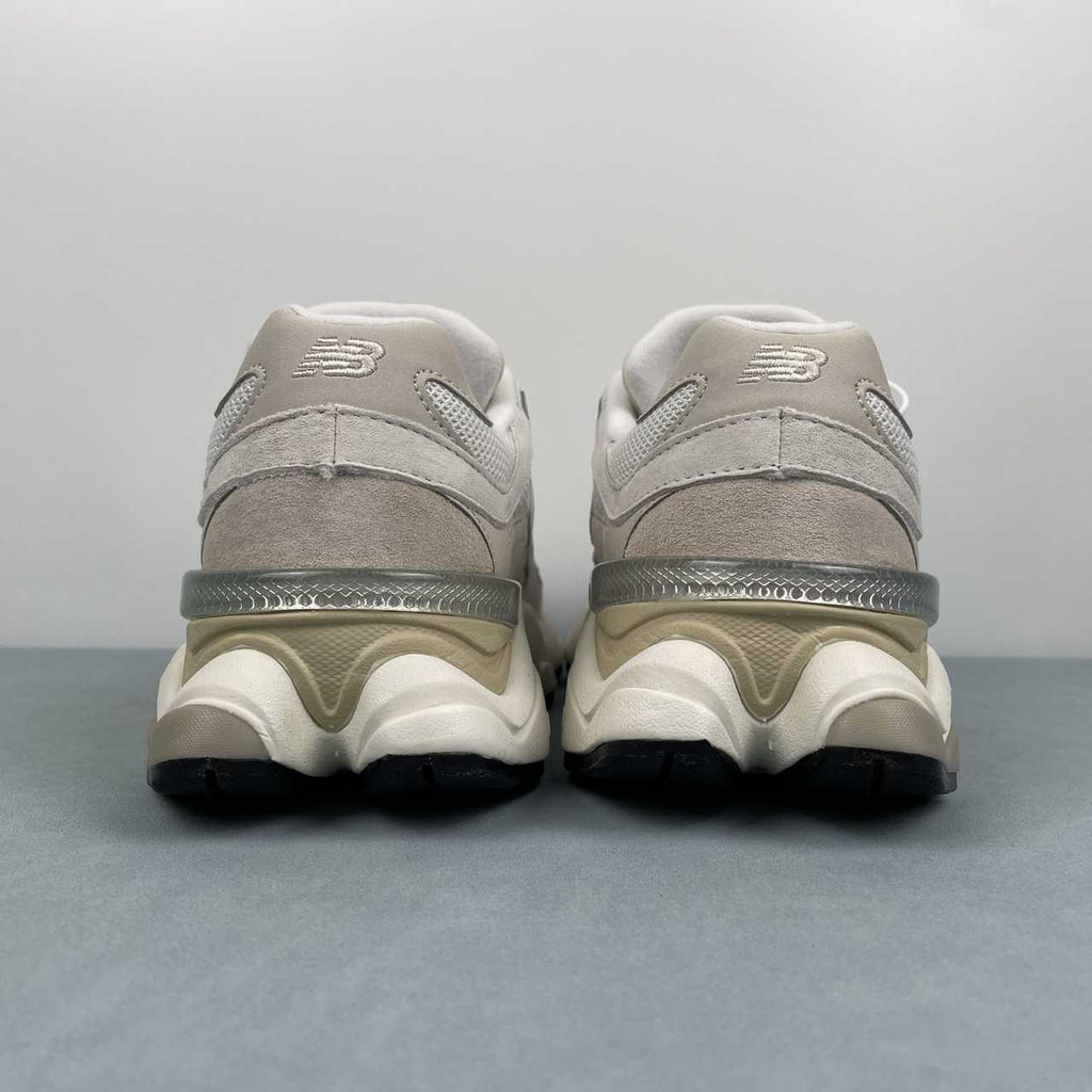 New Balance NB 9060 Sea Salt con Moonbeam e Turtledove - VIBES MILANO