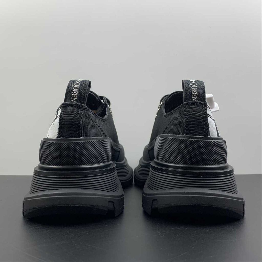 Alexander McQueen Tread Slick sneakers nera