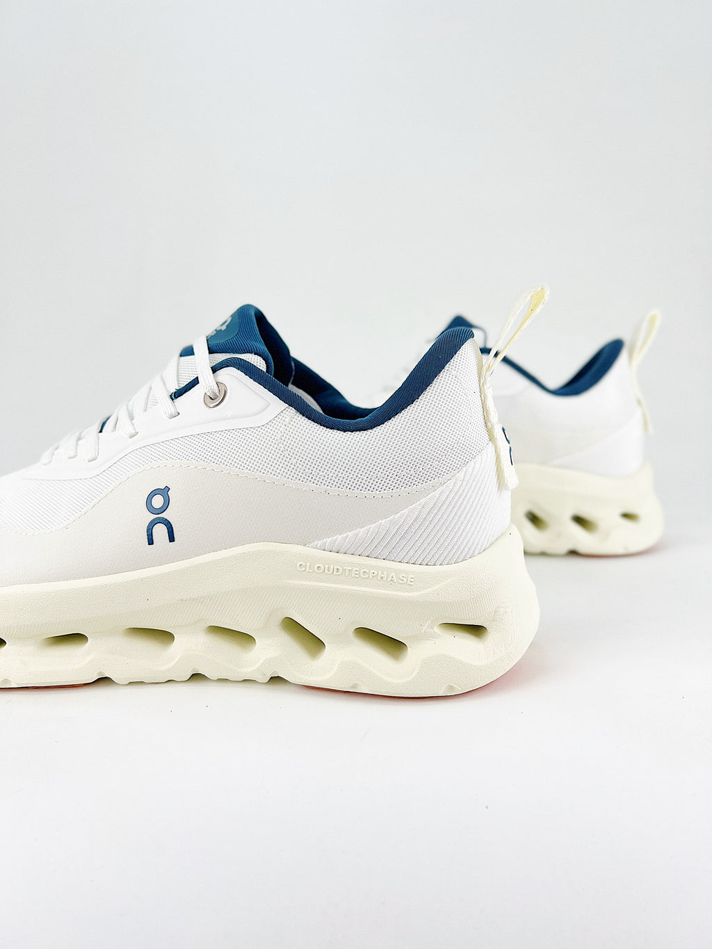 LOEWE × On Cloudtilt 2.0 "White/Navy"