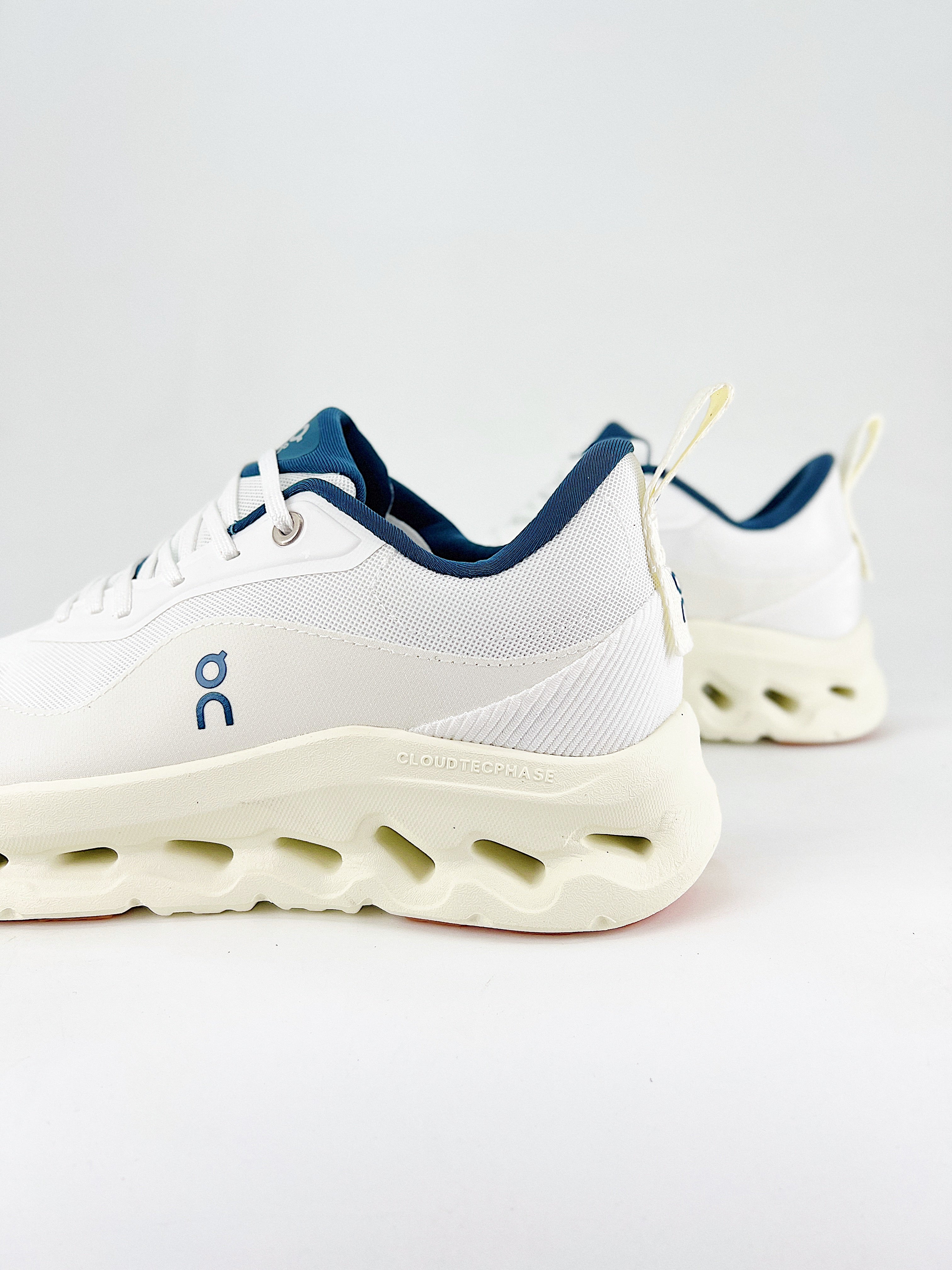 LOEWE × On Cloudtilt 2.0 "White/Navy"