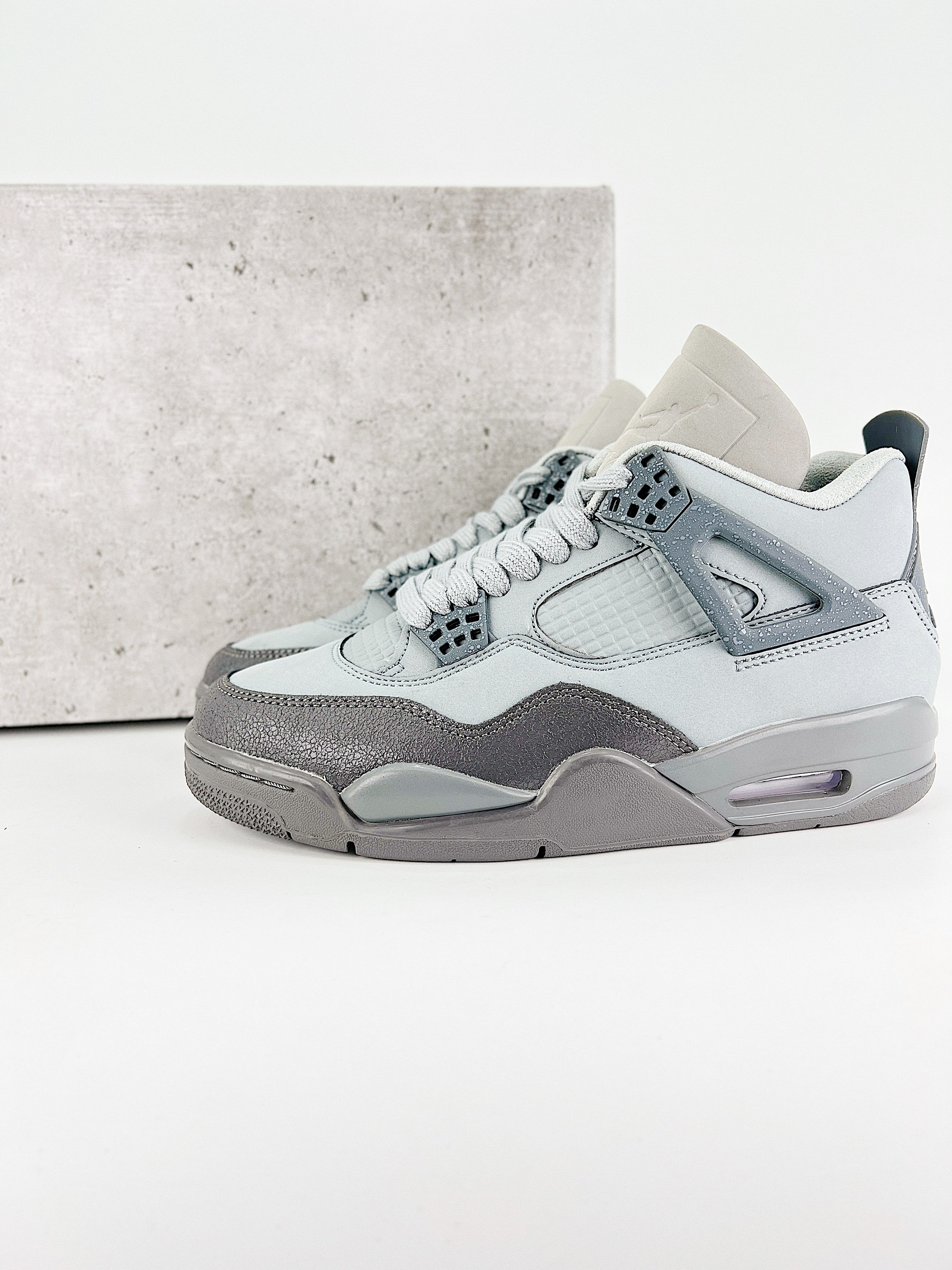 Nike Air Jordan 4 Retro Wet Cement