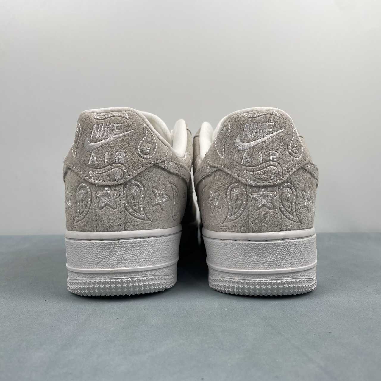 Nike Air Force 1 '07 LV8 "Paisley"
