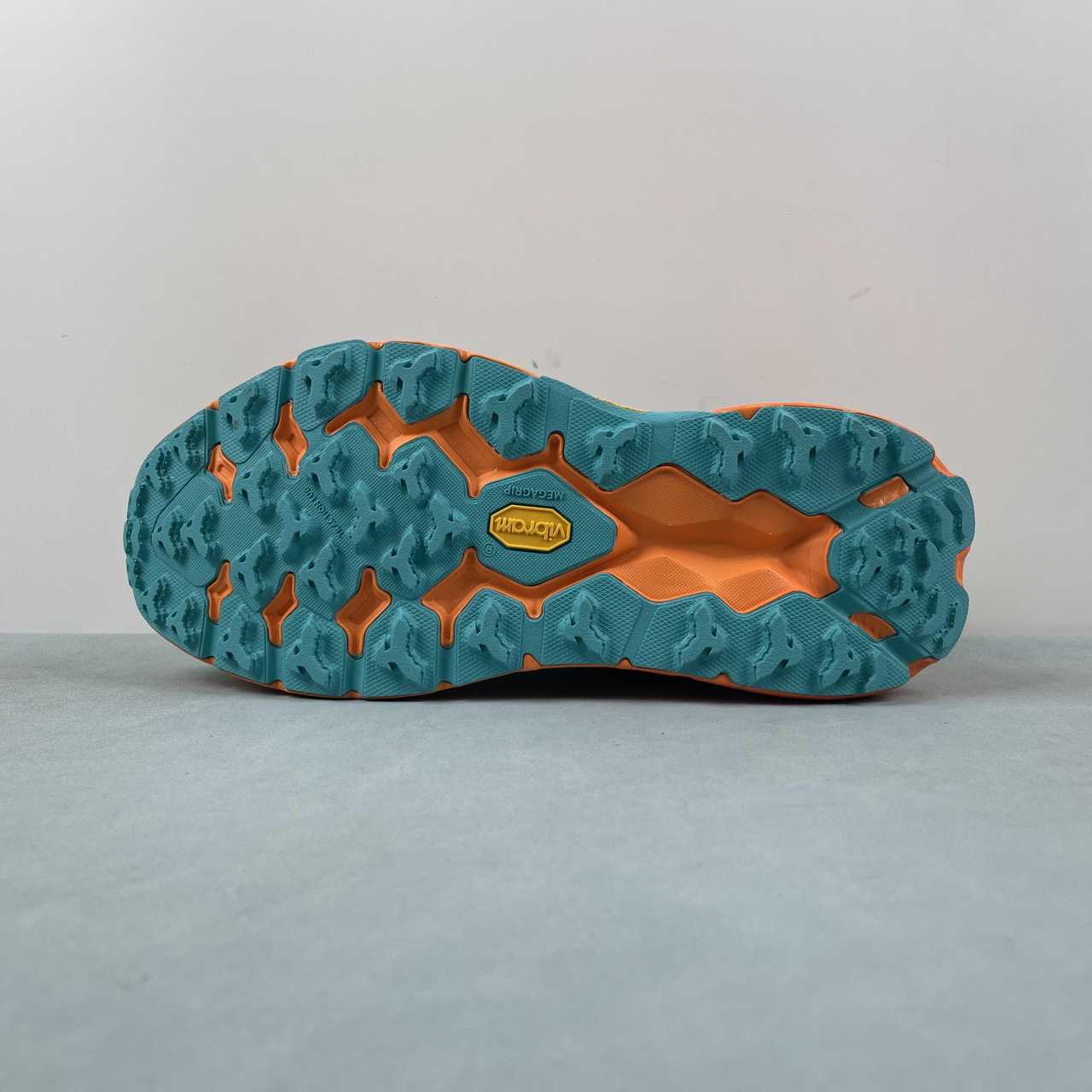 Hoka One Speedgoat 5 verde arancione