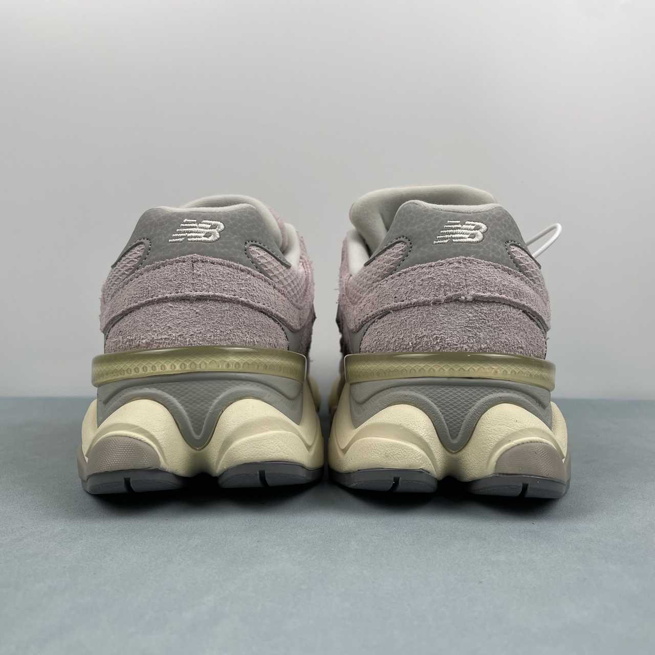 New Balance NB 9060 December Sky - VIBES MILANO