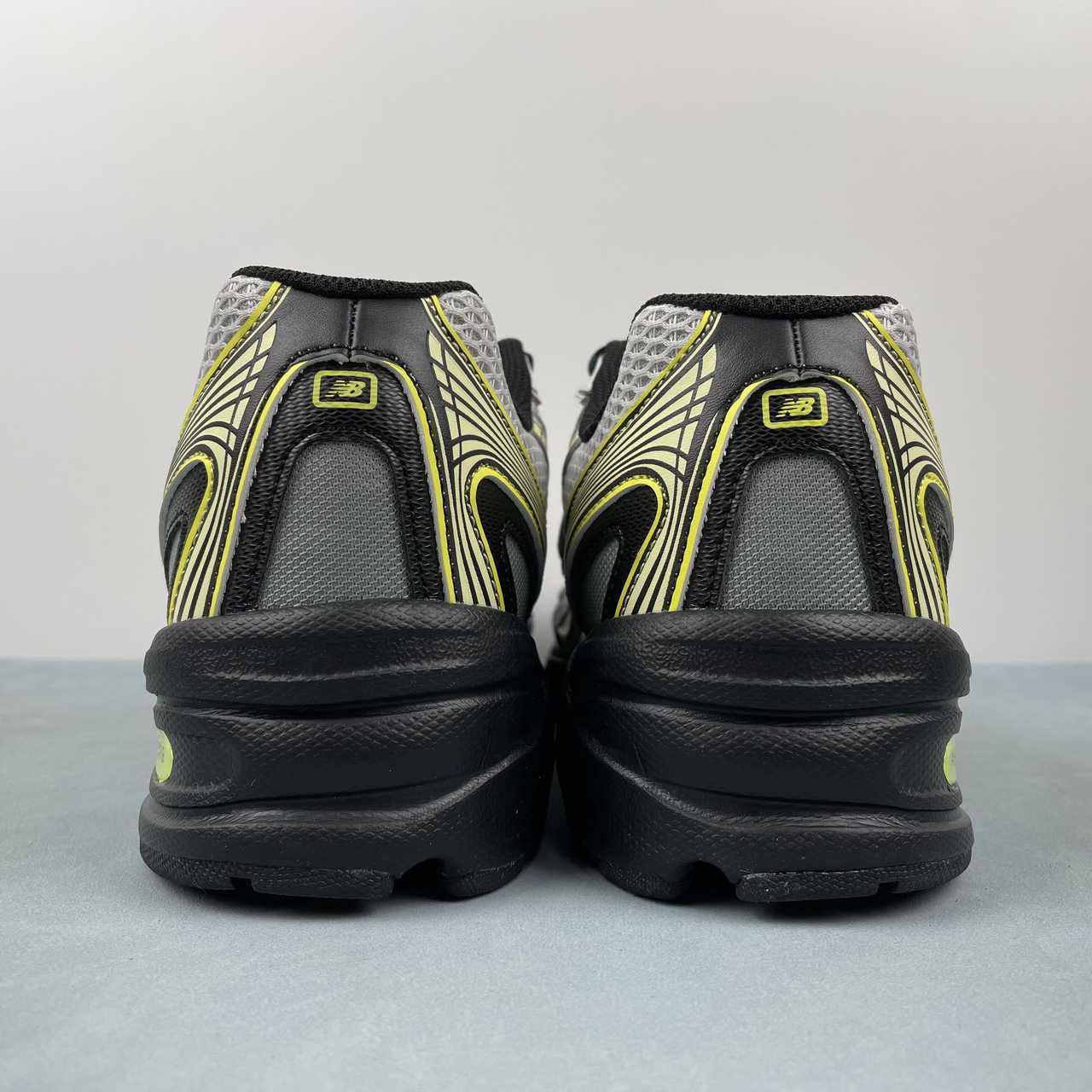 New Balance NB 740 Sea Salt and Firefly