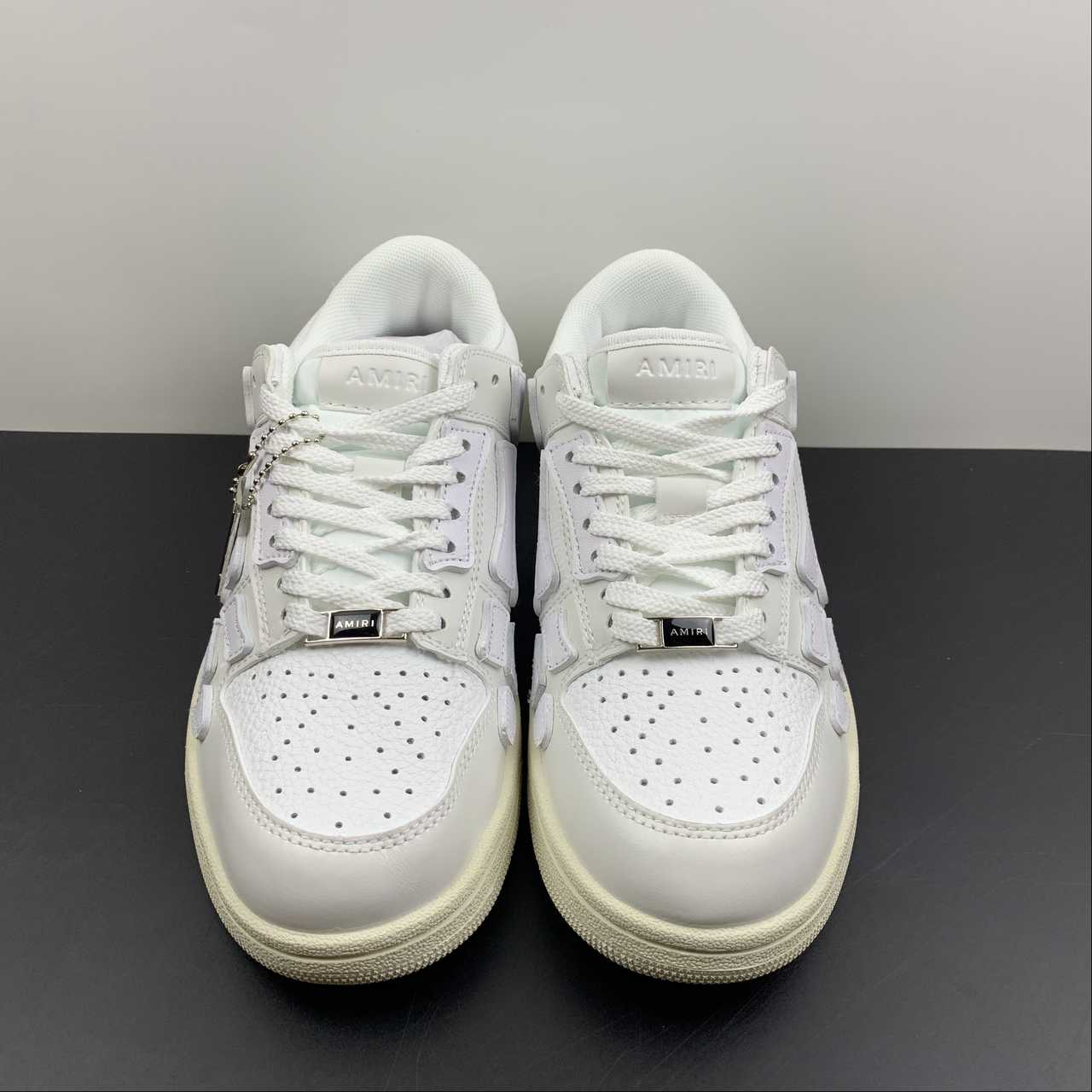 Amiri Skeleton Top Low white