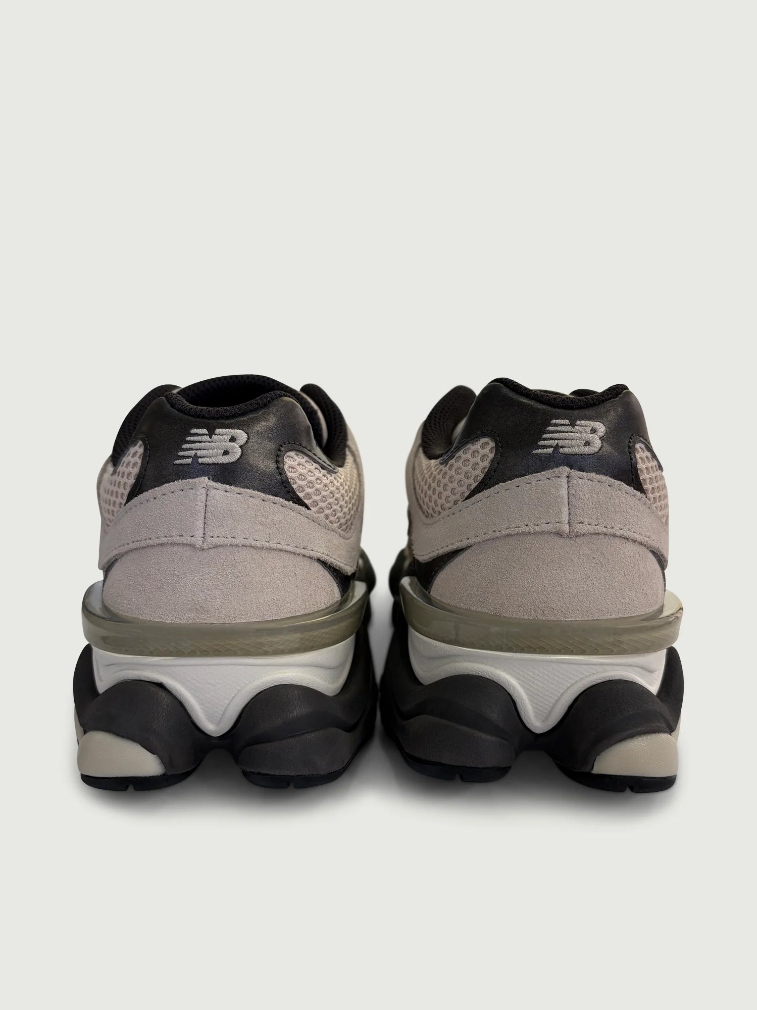 New Balance NB 9060 Timberwolf Black Cement