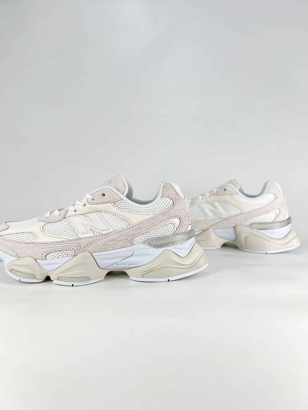 New Balance NB 9060 Beige Taupe (solo mercato Asia e Australia)