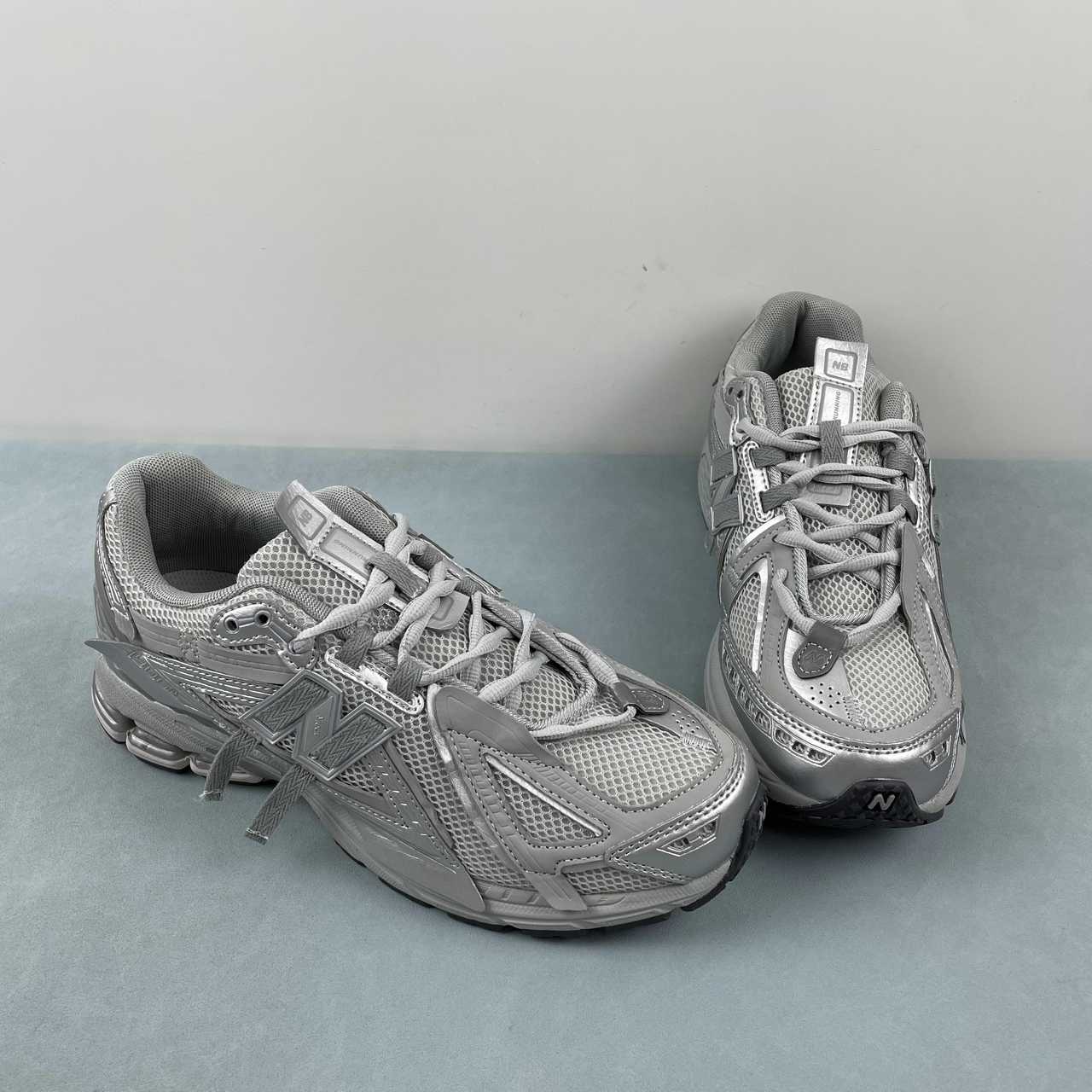 New Balance NB M1906R Concrete Silver Metallic