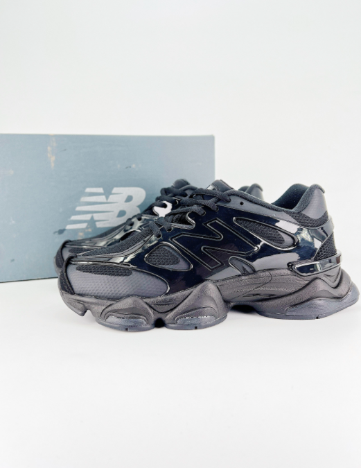 New Balance NB 9060 triple black