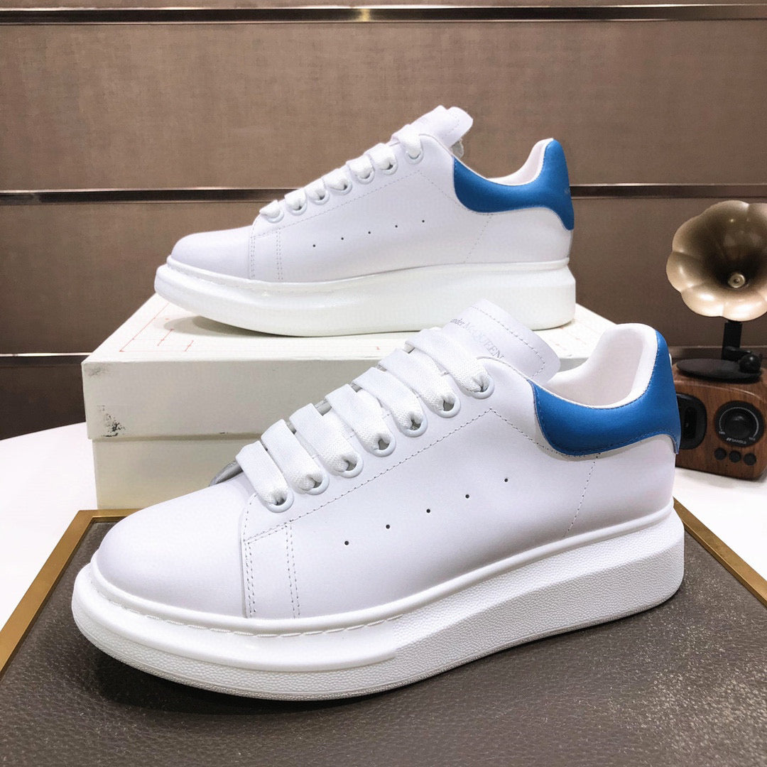 Alexander McQueen sneakers suola oversize bianco azzurro
