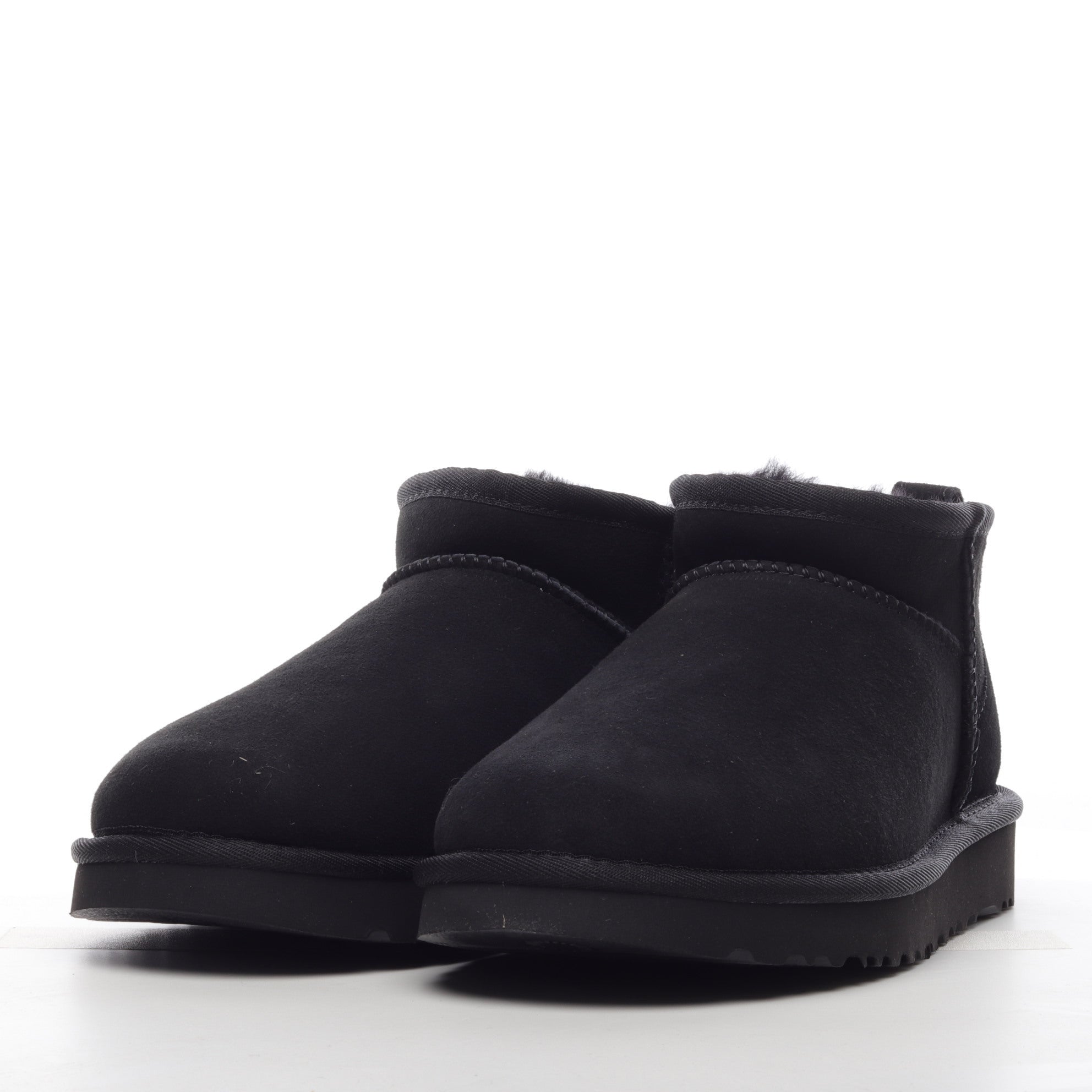 UGG Classic Ultra Mini nero