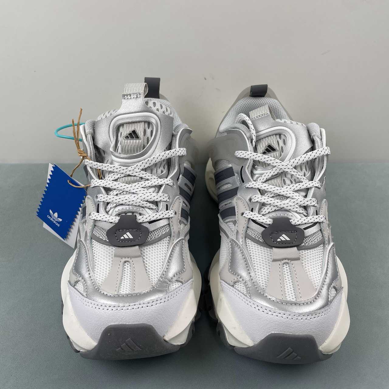 Adidas XLG Runner Deluxe sneakers grey silver white