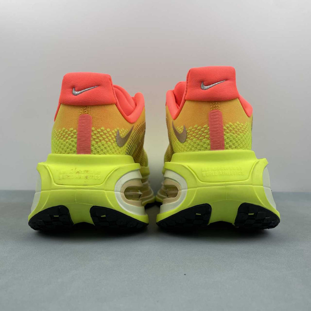 Nike Vomero Premium fluorescent green - VIBES MILANO