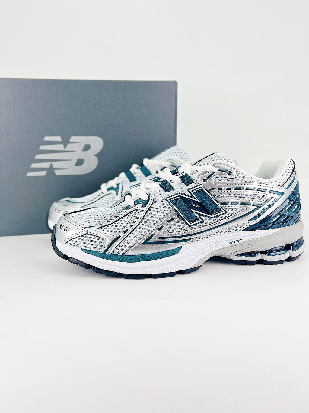 New Balance NB M1906R Silver Metallic Deep Ocean