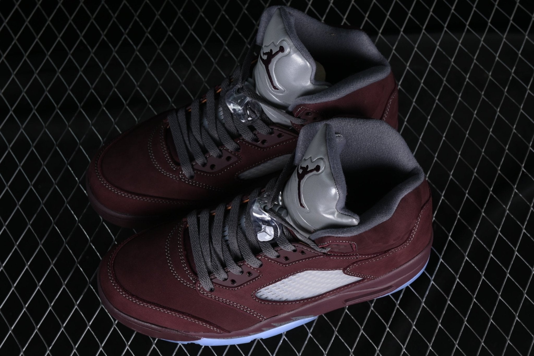 Nike Air Jordan 5 Retro Burgundy - VIBES MILANO