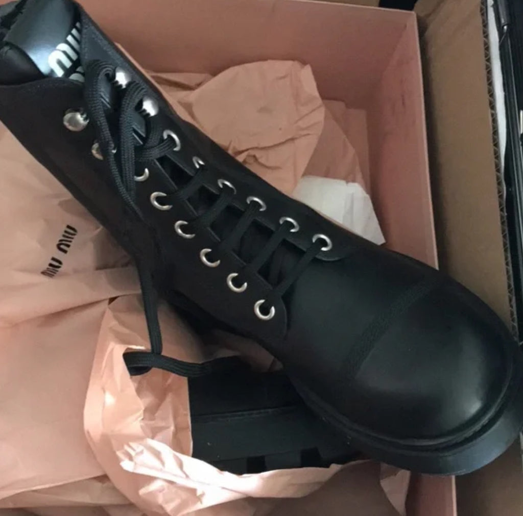 Miu Miu Combat Boots nero