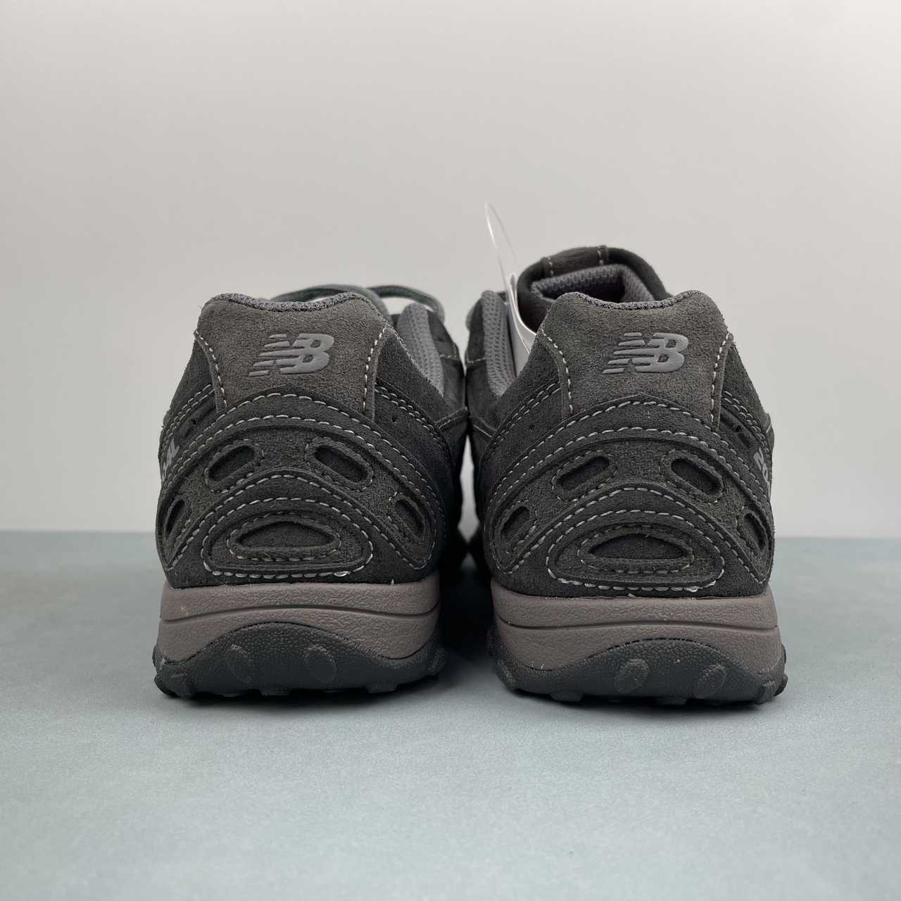 New Balance 204 L Dark Grey Castlerock