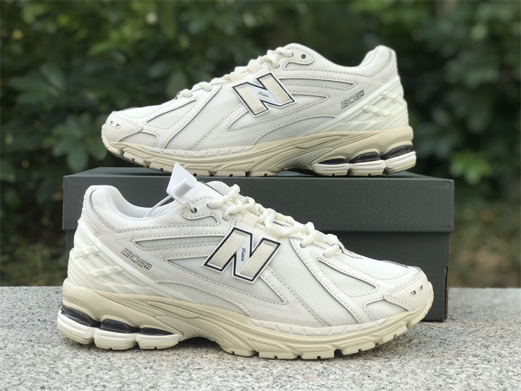 New Balance NB M1906R White Black Men's