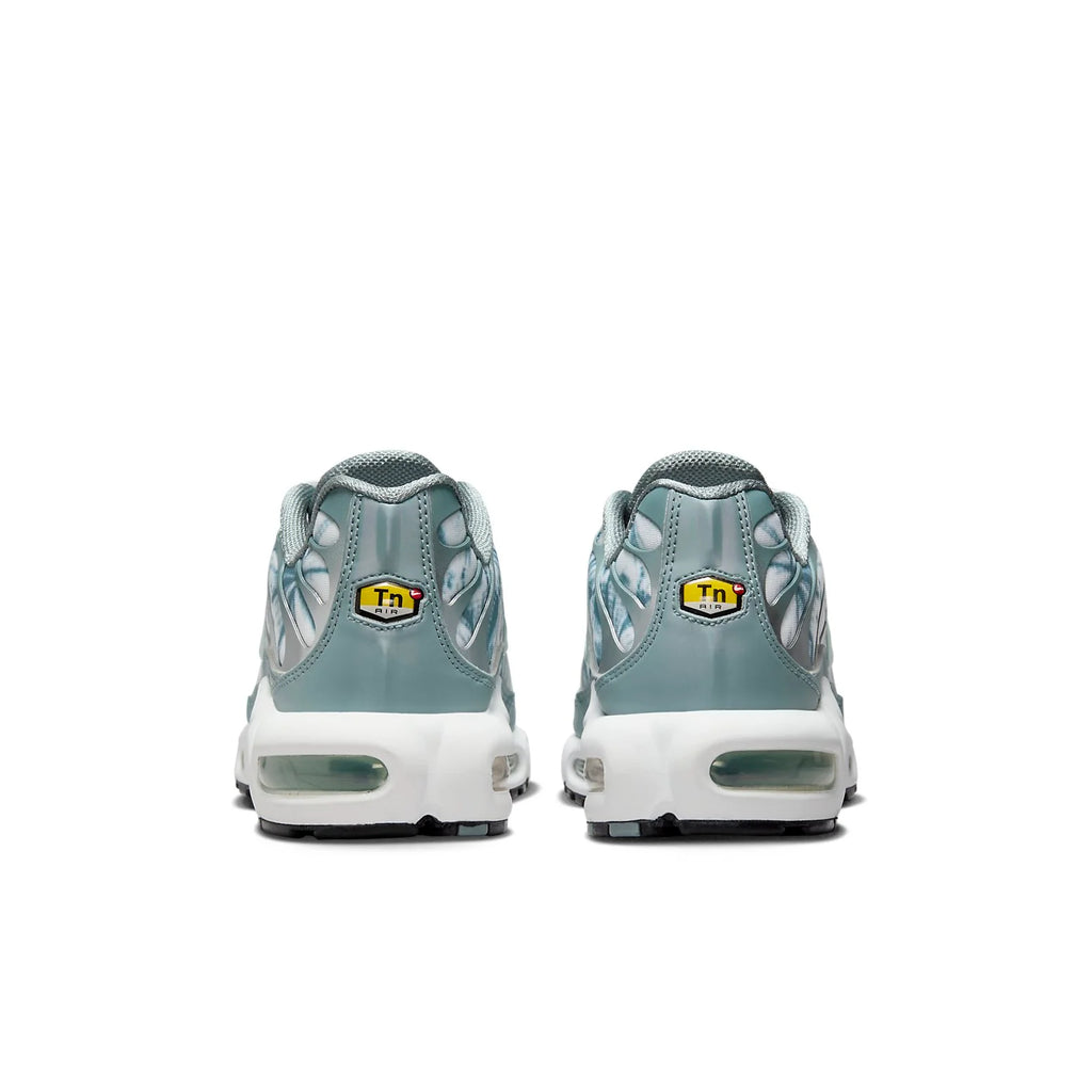 Nike Air Max Dn8 white