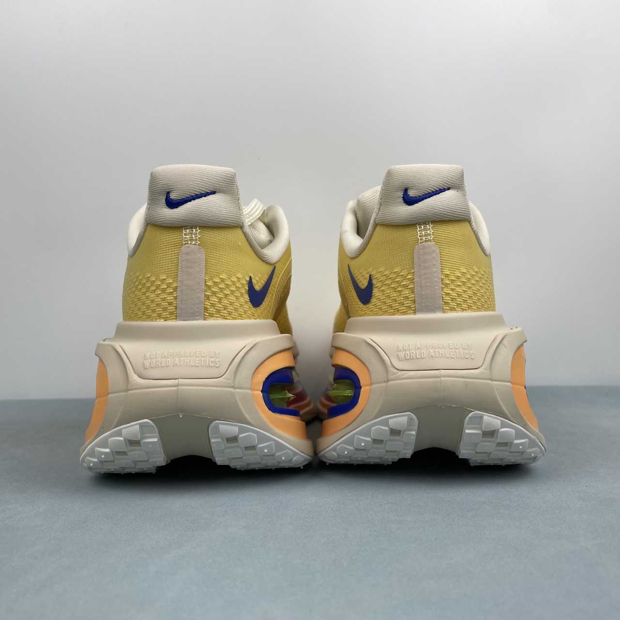 Nike Vomero Premium lemon yellow - VIBES MILANO