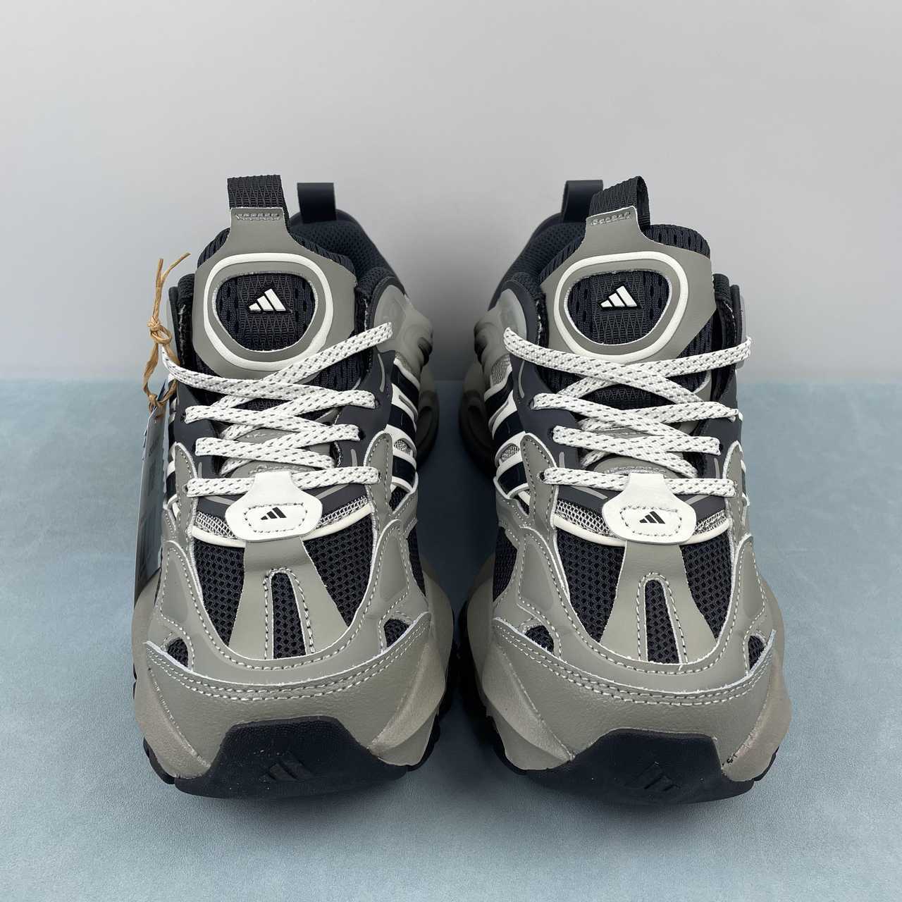 Adidas XLG Runner Deluxe sneakers grey black