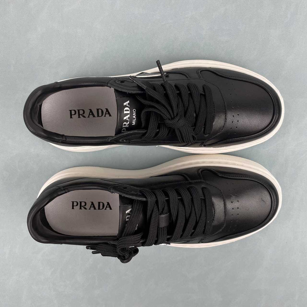 Prada sneakers in pelle con platform nero