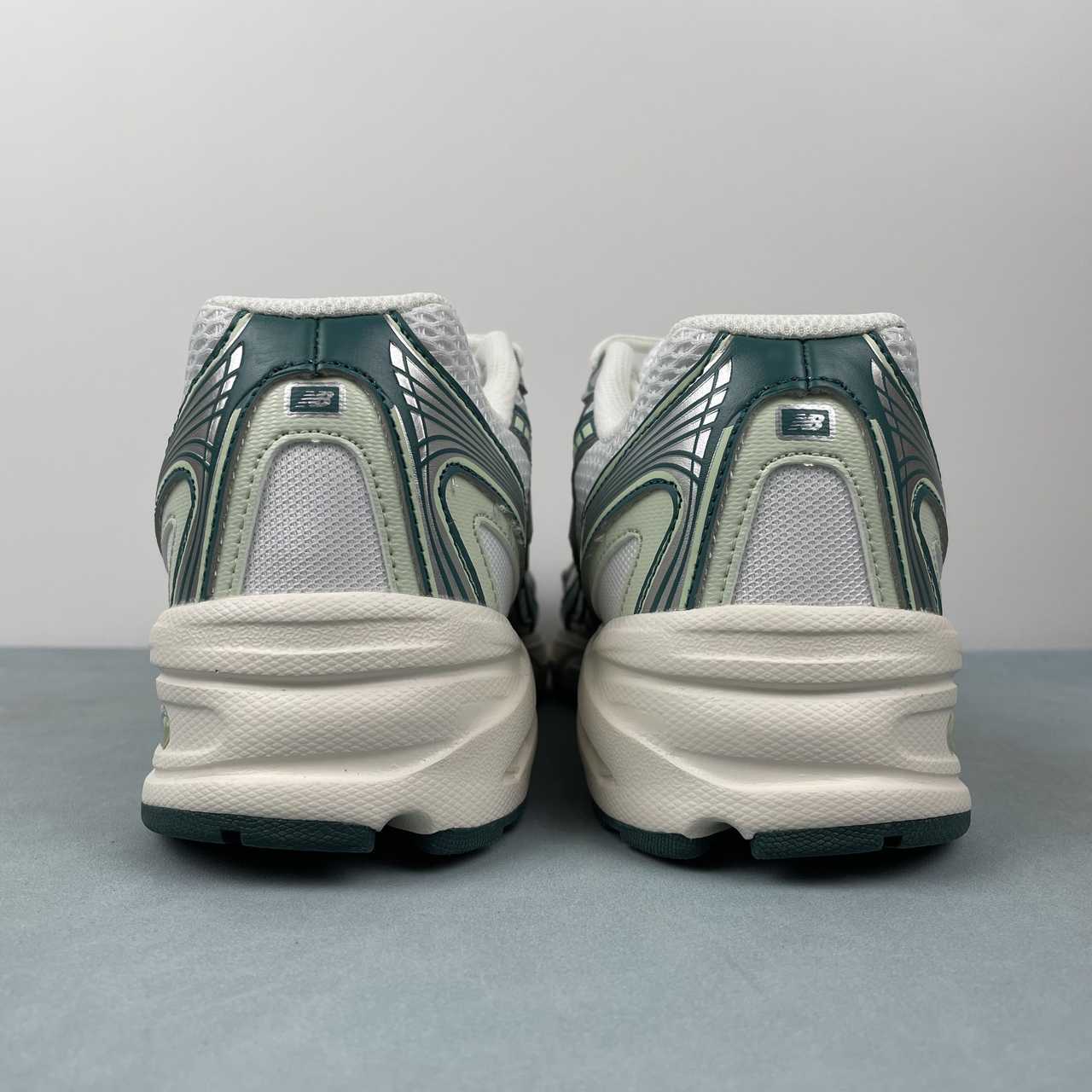 New Balance NB 740 White Marsh Green