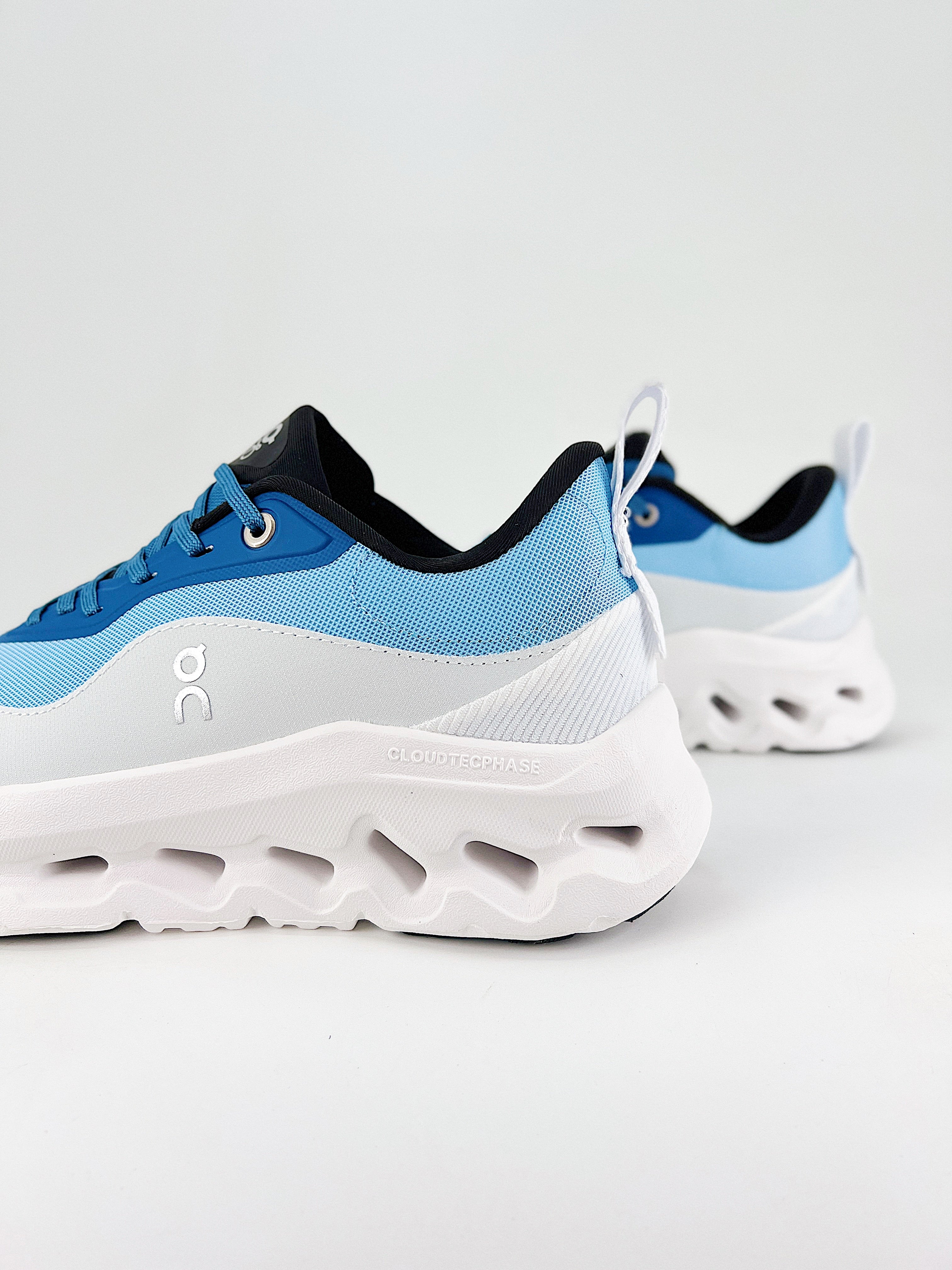LOEWE × On Cloudtilt 2.0 Blue White