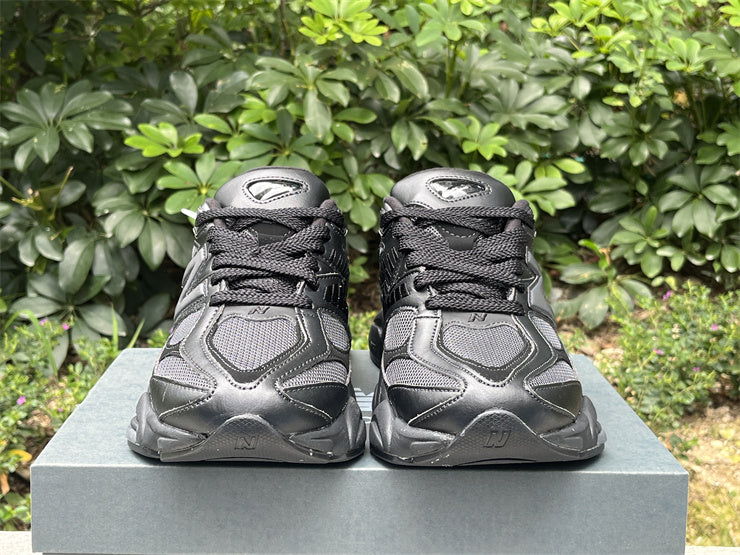New Balance NB 9060 Triple Black pelle