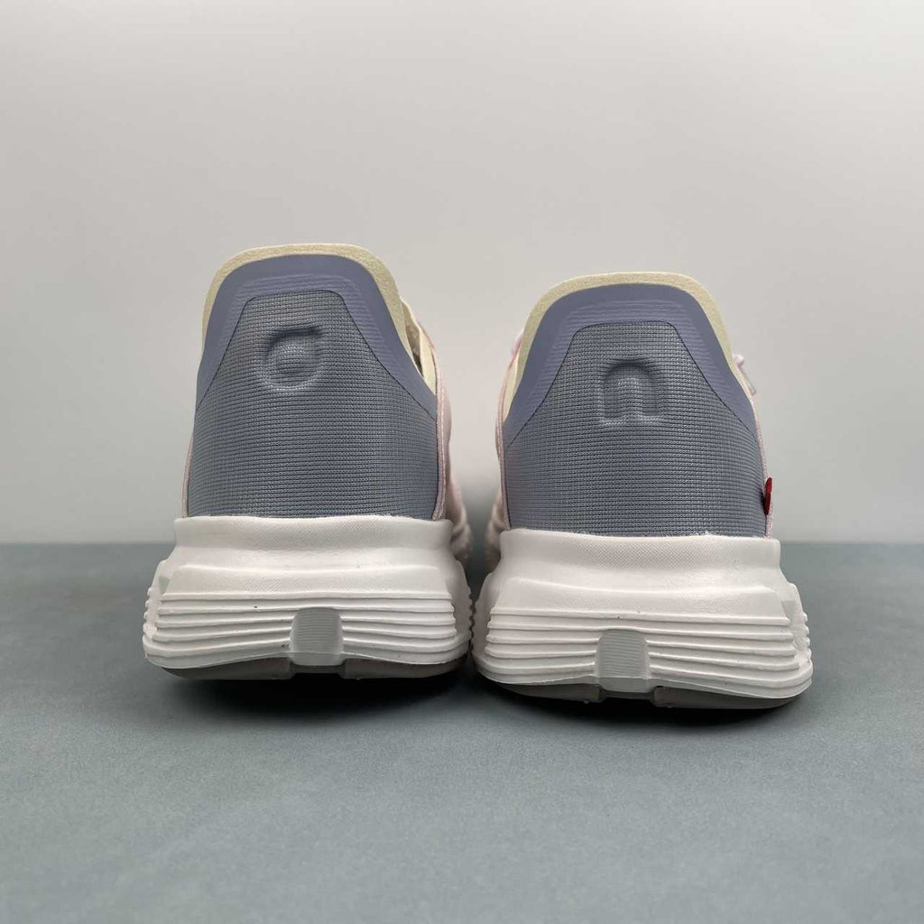 On Cloud 6 Coast sneakers donna da running e streetwear pink white - VIBES MILANO