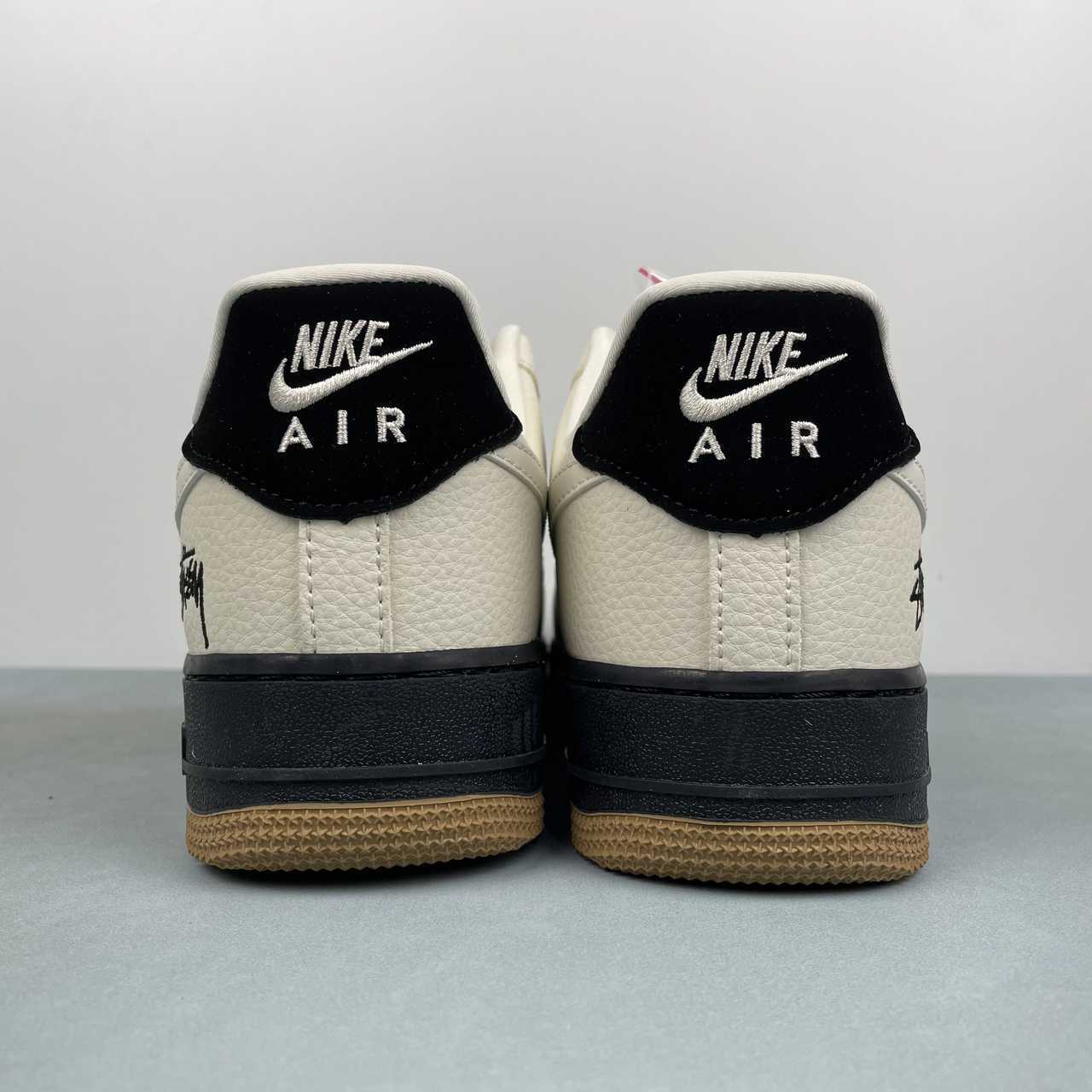Nike Air Force 1 ’07 Low x Stussy Black & White