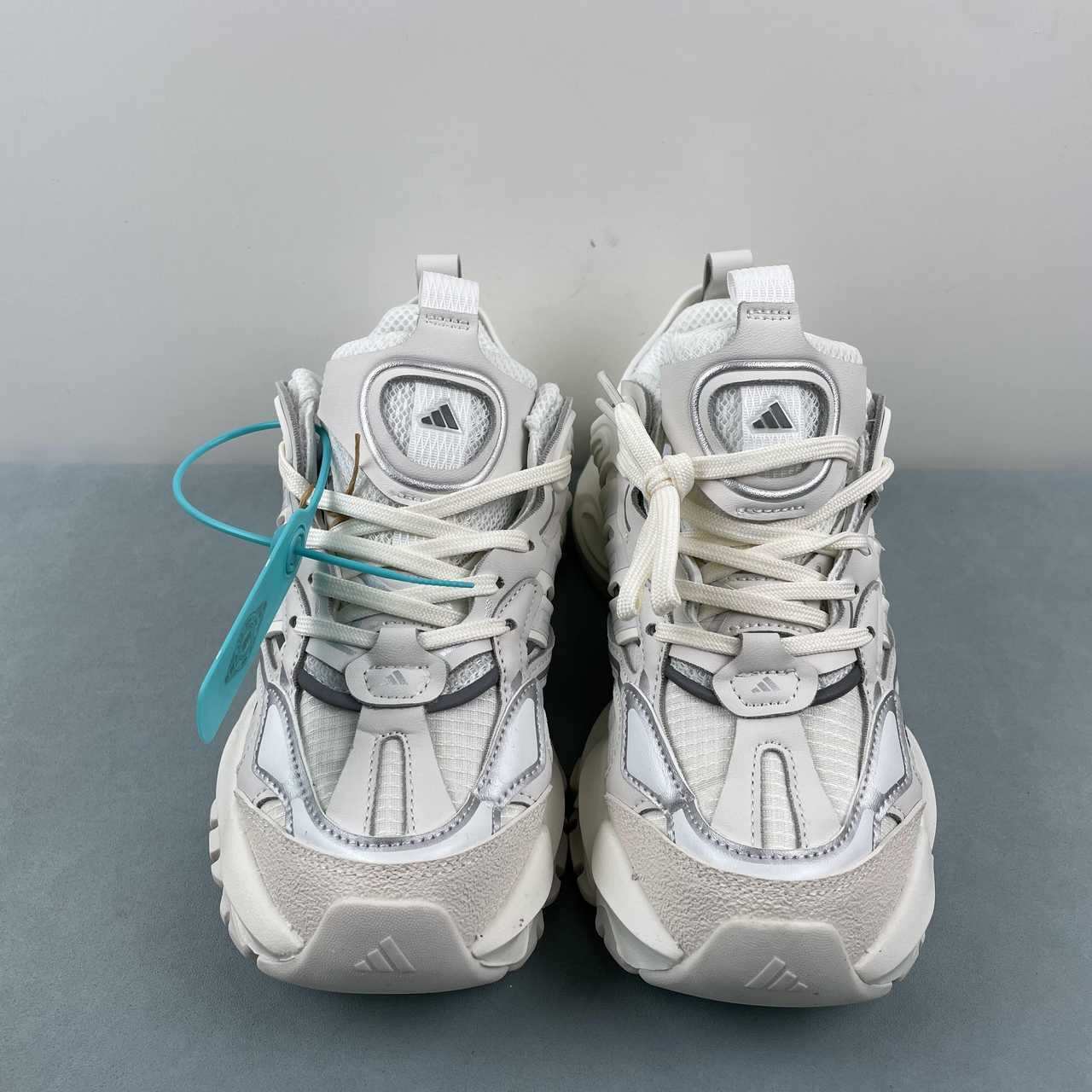 Adidas XLG Runner Deluxe sneakers white silver metallic