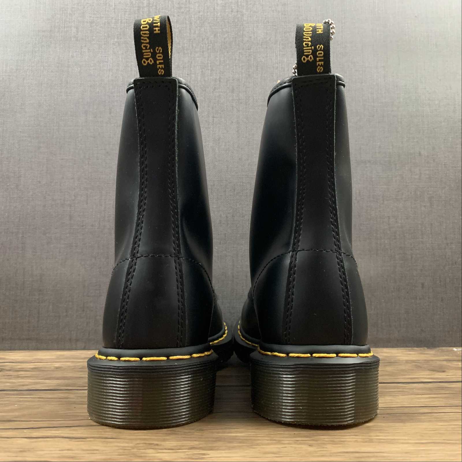 DR. MARTENS stivaletto anfibio nero stringato 1460 pelle liscia 11822006